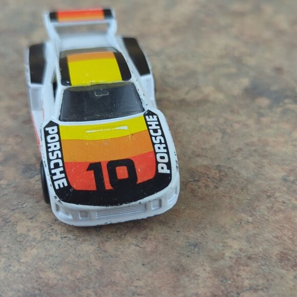 1983 Matchbox Racing Porsche 935 1:64 Diecast Toy Race CAR - Picture 4 of 10